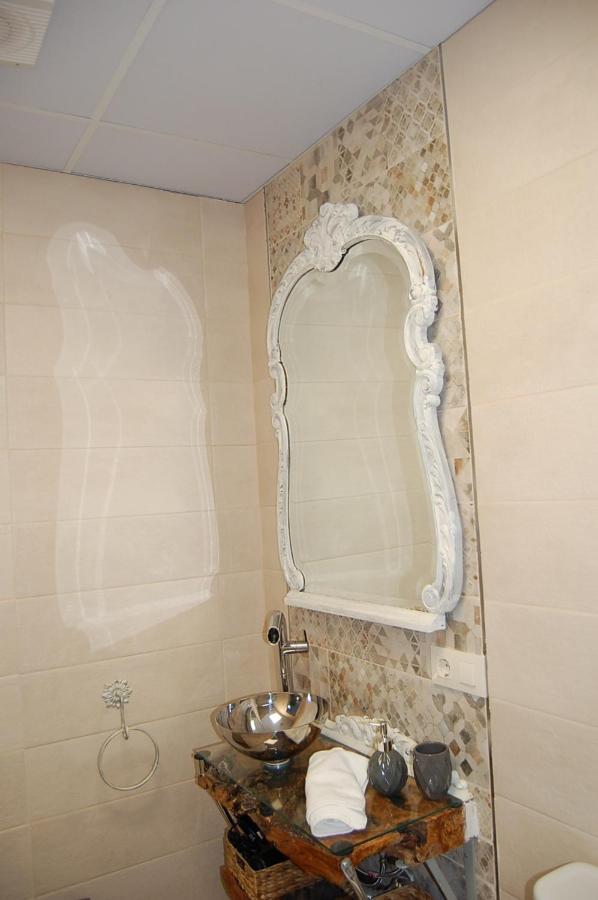 Apartamentos Los Jardines& Parking กอร์โดบา ภายนอก รูปภาพ
